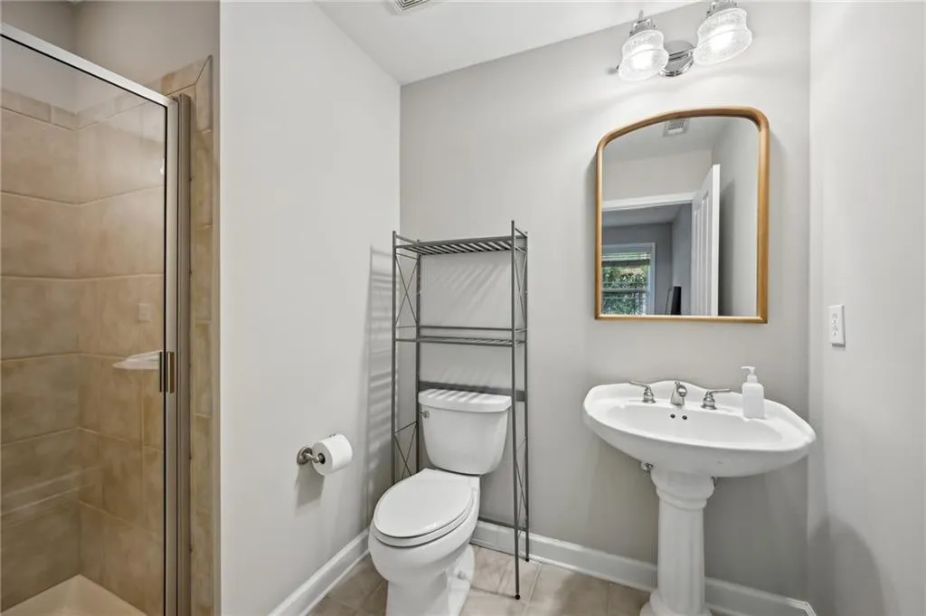 62 High Top Point, Sandy Springs, Georgia 30328, 3 Bedrooms Bedrooms, ,3 BathroomsBathrooms,Residential,For Sale,62 High Top Point,7568555