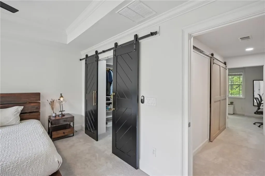 62 High Top Point, Sandy Springs, Georgia 30328, 3 Bedrooms Bedrooms, ,3 BathroomsBathrooms,Residential,For Sale,62 High Top Point,7568555