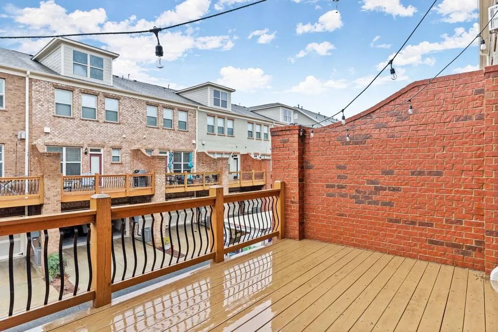 207 Alderwood Point Ne, Atlanta, Georgia 30328, 3 Bedrooms Bedrooms, ,3 BathroomsBathrooms,Residential,Sold,207 Alderwood Point Ne,6841119
