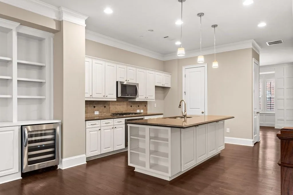 207 Alderwood Point Ne, Atlanta, Georgia 30328, 3 Bedrooms Bedrooms, ,3 BathroomsBathrooms,Residential,Sold,207 Alderwood Point Ne,6841119