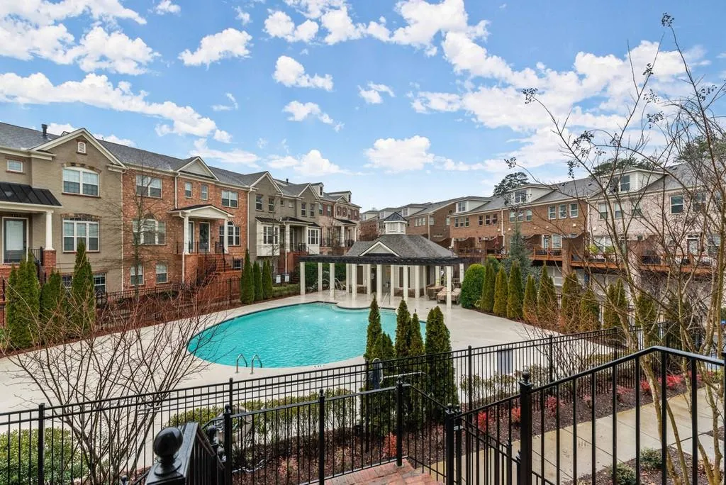 207 Alderwood Point Ne, Atlanta, Georgia 30328, 3 Bedrooms Bedrooms, ,3 BathroomsBathrooms,Residential,Sold,207 Alderwood Point Ne,6841119