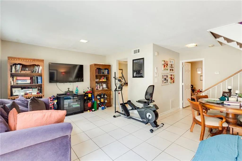 7162 Stonington Drive, Atlanta, Georgia 30328, 4 Bedrooms Bedrooms, ,3 BathroomsBathrooms,Residential,Sold,7162 Stonington Drive,6019092