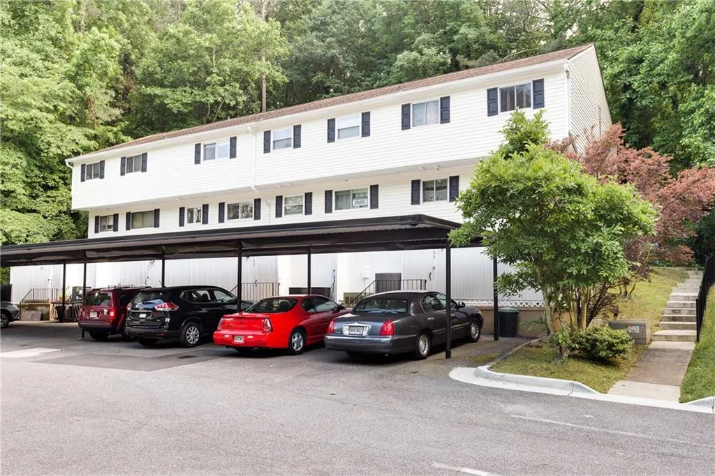 7162 Stonington Drive, Atlanta, Georgia 30328, 4 Bedrooms Bedrooms, ,3 BathroomsBathrooms,Residential,Sold,7162 Stonington Drive,6019092