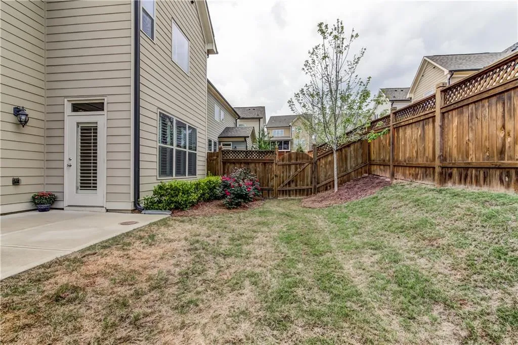 7710 Highland Bluff, Sandy Springs, Georgia 30328, 3 Bedrooms Bedrooms, ,2 BathroomsBathrooms,Residential,Sold,7710 Highland Bluff,5837305