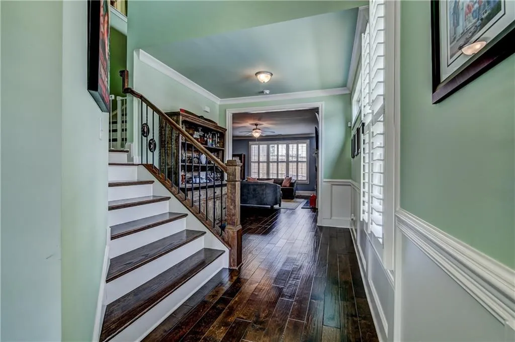 7710 Highland Bluff, Sandy Springs, Georgia 30328, 3 Bedrooms Bedrooms, ,2 BathroomsBathrooms,Residential,Sold,7710 Highland Bluff,5837305