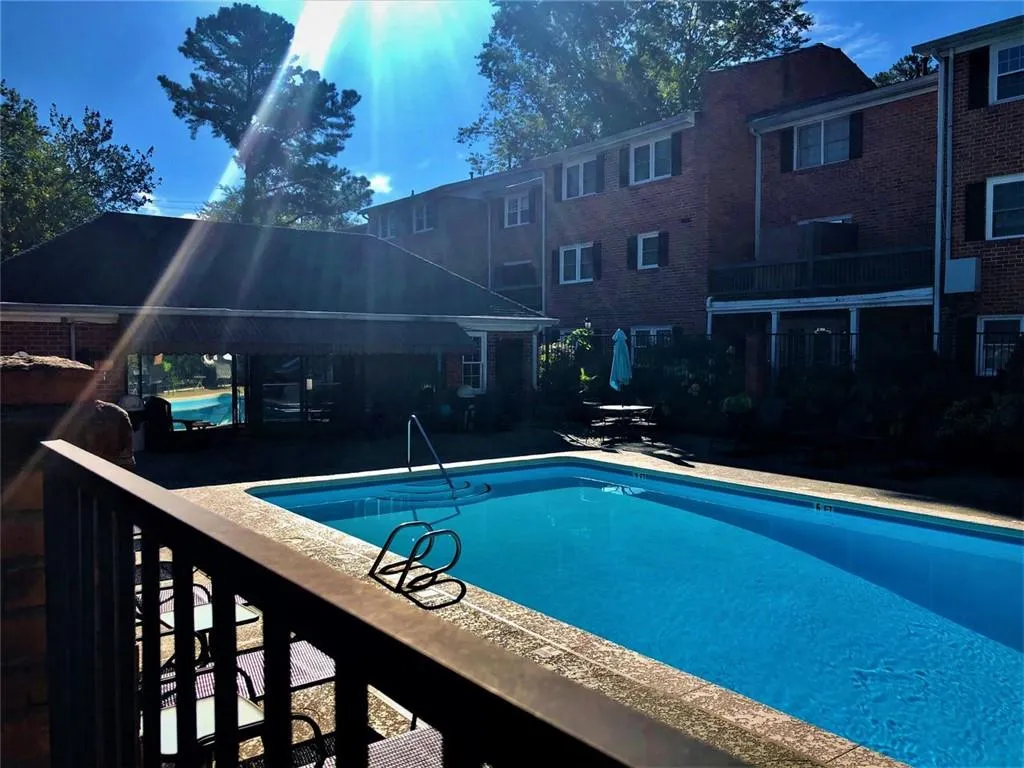 6520 Roswell Road Unit 50, Atlanta, Georgia 30328, 2 Bedrooms Bedrooms, ,1 BathroomBathrooms,Residential,Sold,6520 Roswell Road Unit 50,6934233 6520 Roswell Road Unit 50, Atlanta, Georgia 30328, 2 Bedrooms Bedrooms, ,1 BathroomBathrooms,Residential,Sold,6520 Roswell Road Unit 50,6934233