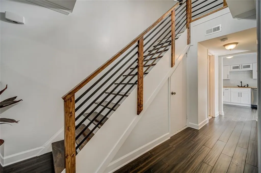 6520 Roswell Road Unit 50, Atlanta, Georgia 30328, 2 Bedrooms Bedrooms, ,1 BathroomBathrooms,Residential,Sold,6520 Roswell Road Unit 50,6934233 6520 Roswell Road Unit 50, Atlanta, Georgia 30328, 2 Bedrooms Bedrooms, ,1 BathroomBathrooms,Residential,Sold,6520 Roswell Road Unit 50,6934233