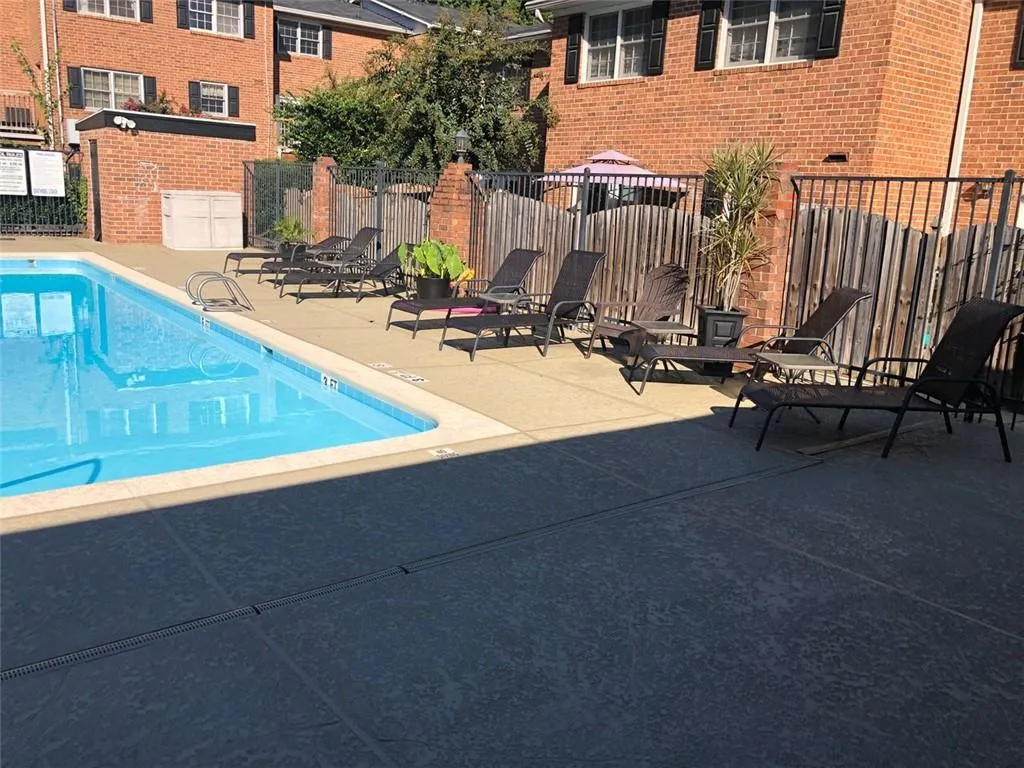 6520 Roswell Road Unit 50, Atlanta, Georgia 30328, 2 Bedrooms Bedrooms, ,1 BathroomBathrooms,Residential,Sold,6520 Roswell Road Unit 50,6934233 6520 Roswell Road Unit 50, Atlanta, Georgia 30328, 2 Bedrooms Bedrooms, ,1 BathroomBathrooms,Residential,Sold,6520 Roswell Road Unit 50,6934233