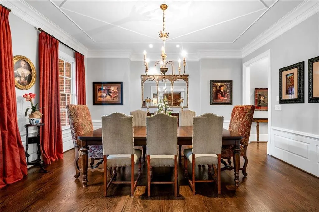 Separate Large Dining Room to Host Friends, Family, and Holidays