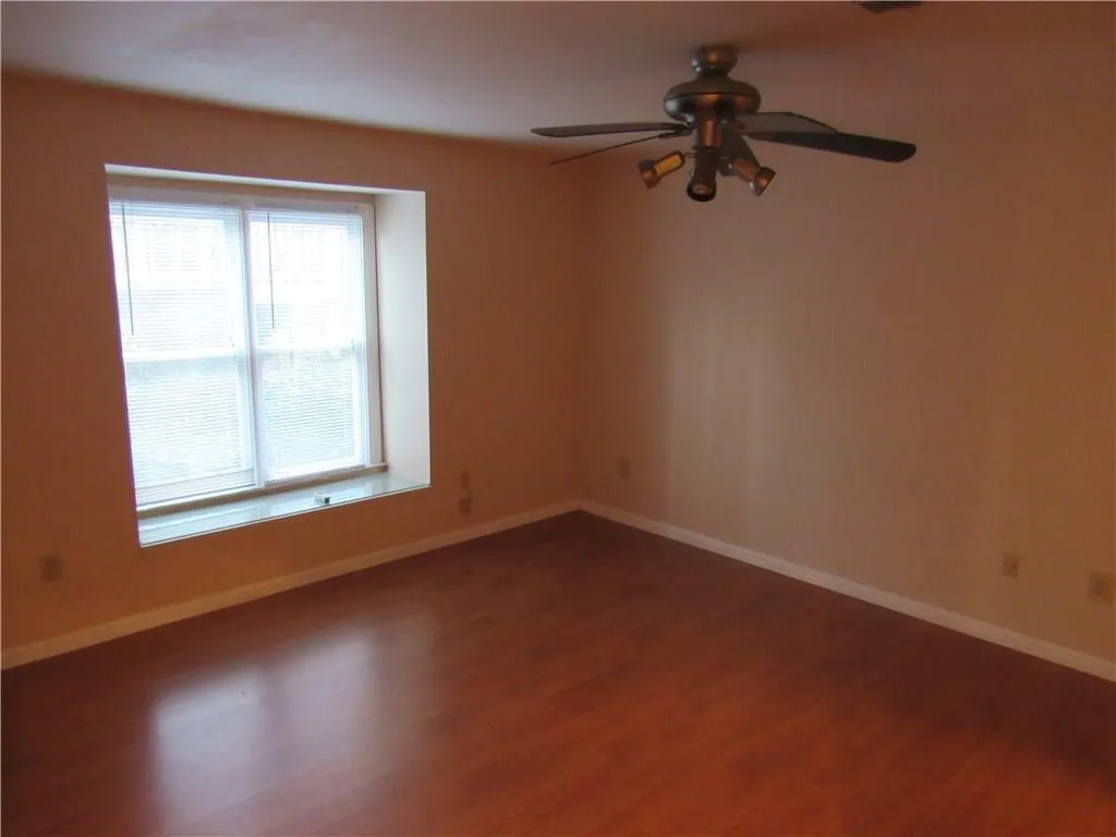 701 Hollyfax Circle, Atlanta, Georgia 30328, 1 Bedroom Bedrooms, ,1 BathroomBathrooms,Residential,Sold,701 Hollyfax Circle,5948531