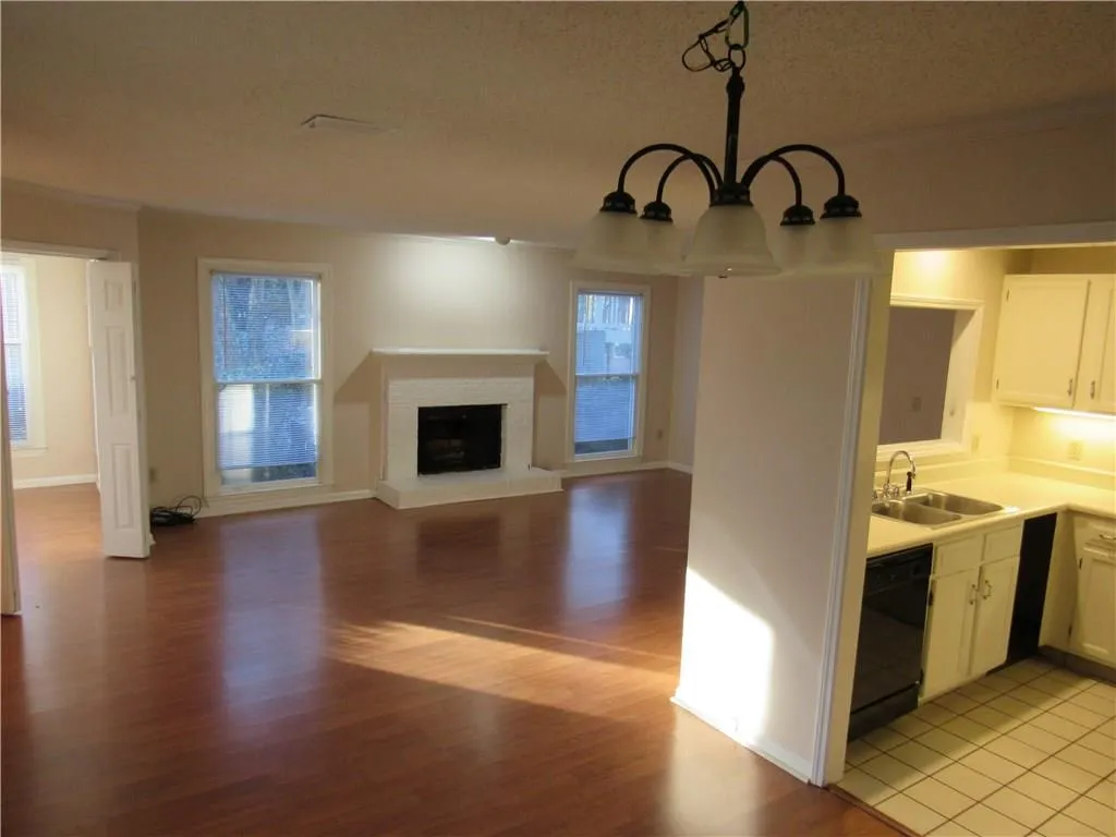 701 Hollyfax Circle, Atlanta, Georgia 30328, 1 Bedroom Bedrooms, ,1 BathroomBathrooms,Residential,Sold,701 Hollyfax Circle,5948531