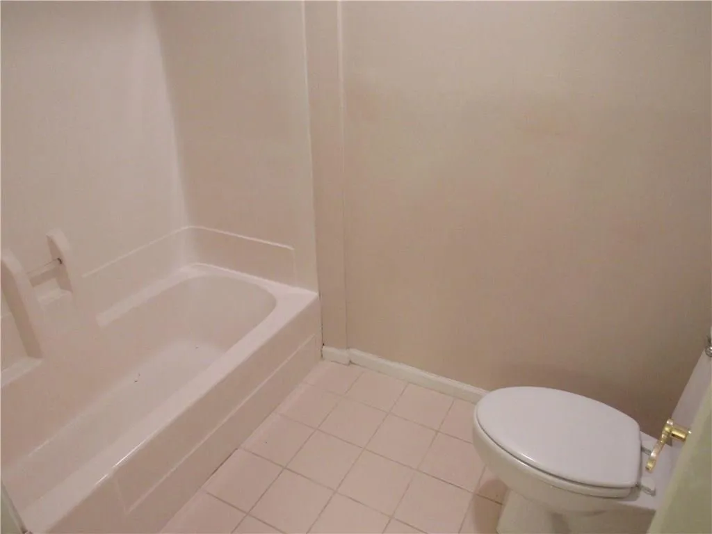 701 Hollyfax Circle, Atlanta, Georgia 30328, 1 Bedroom Bedrooms, ,1 BathroomBathrooms,Residential,Sold,701 Hollyfax Circle,5948531