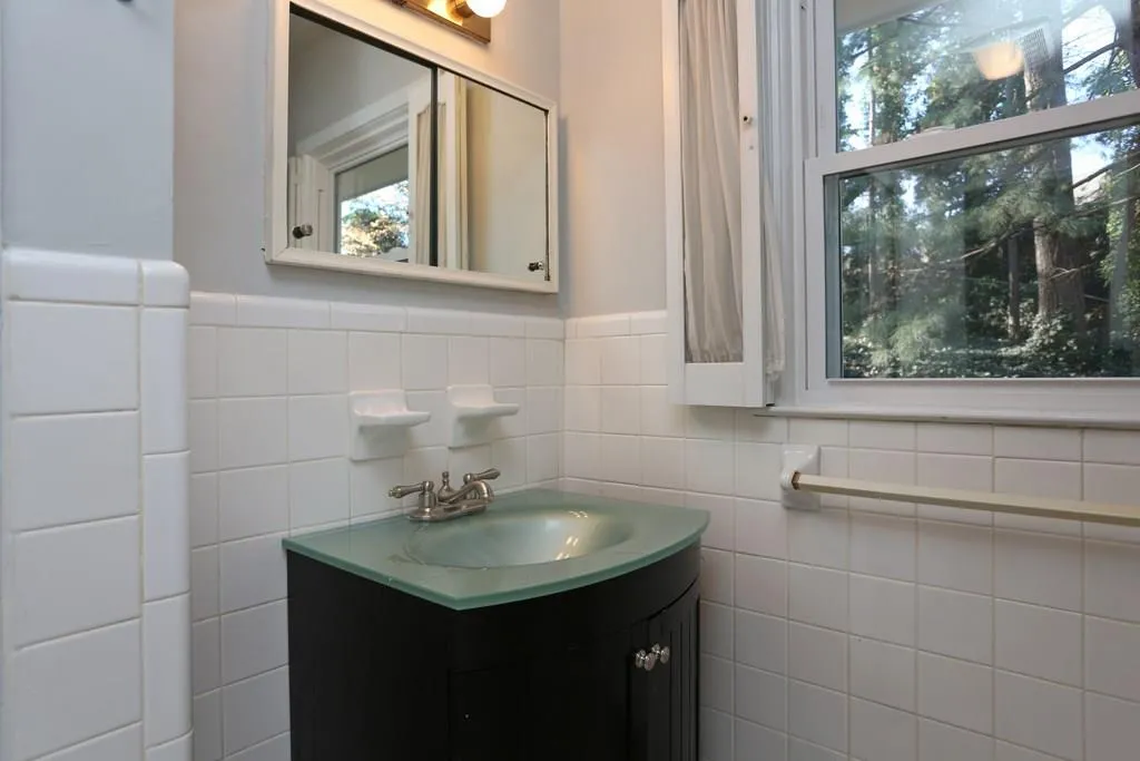 307 Tall Oaks Drive, Sandy Springs, Georgia 30342, 4 Bedrooms Bedrooms, ,2 BathroomsBathrooms,Residential,Sold,307 Tall Oaks Drive,5797341