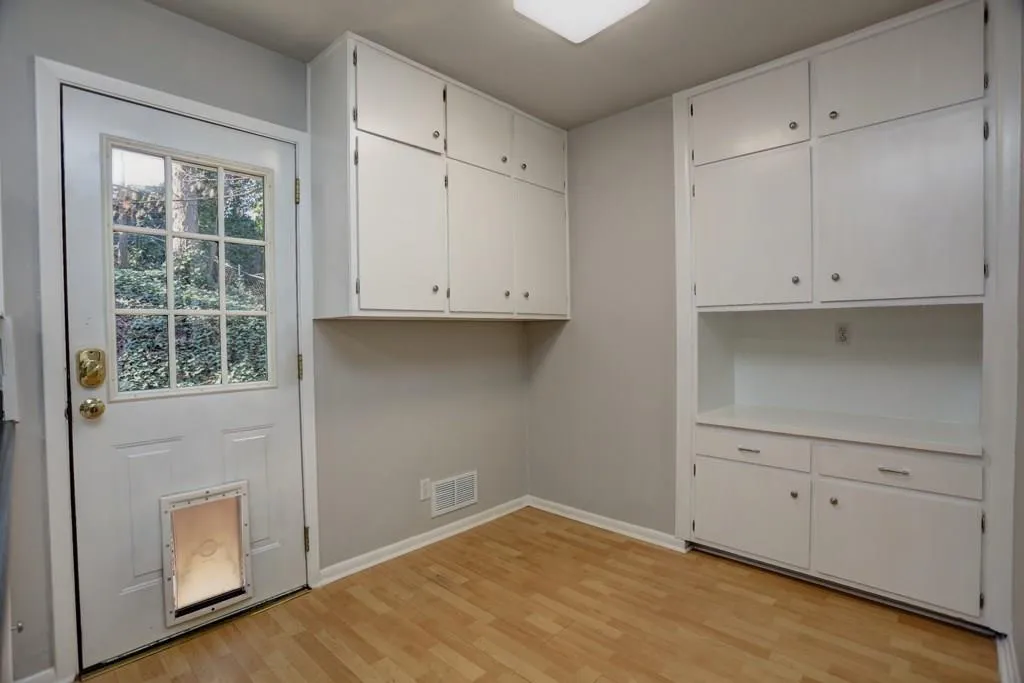 307 Tall Oaks Drive, Sandy Springs, Georgia 30342, 4 Bedrooms Bedrooms, ,2 BathroomsBathrooms,Residential,Sold,307 Tall Oaks Drive,5797341