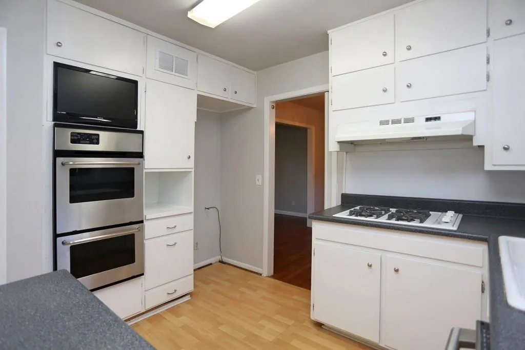 307 Tall Oaks Drive, Sandy Springs, Georgia 30342, 4 Bedrooms Bedrooms, ,2 BathroomsBathrooms,Residential,Sold,307 Tall Oaks Drive,5797341