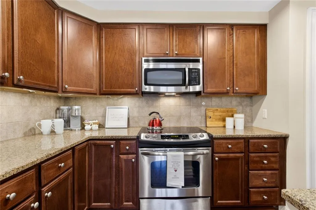 200 River Vista Drive Unit 225, Atlanta, Georgia 30339, 2 Bedrooms Bedrooms, ,2 BathroomsBathrooms,Residential,For Sale,200 River Vista Drive Unit 225,7732326