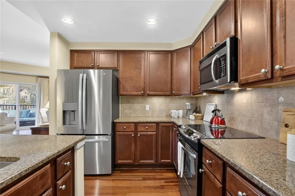 200 River Vista Drive Unit 225, Atlanta, Georgia 30339, 2 Bedrooms Bedrooms, ,2 BathroomsBathrooms,Residential,For Sale,200 River Vista Drive Unit 225,7732326
