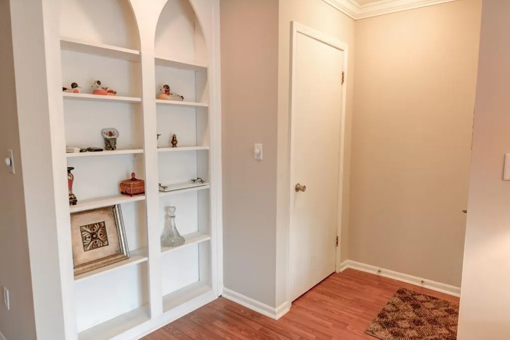 6851 Roswell Road Unit O7, Sandy Springs, Georgia 30328, 1 Bedroom Bedrooms, ,1 BathroomBathrooms,Residential,Sold,6851 Roswell Road Unit O7,6825349