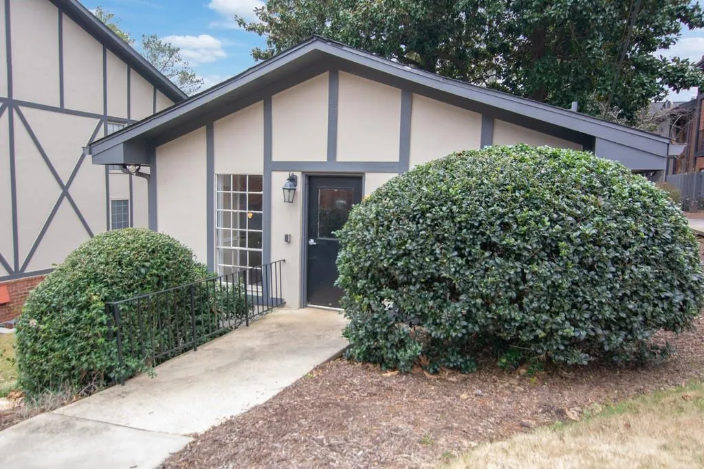 6851 Roswell Road Unit O7, Sandy Springs, Georgia 30328, 1 Bedroom Bedrooms, ,1 BathroomBathrooms,Residential,Sold,6851 Roswell Road Unit O7,6825349