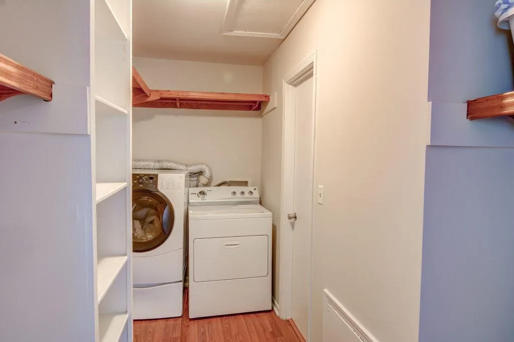 6851 Roswell Road Unit O7, Sandy Springs, Georgia 30328, 1 Bedroom Bedrooms, ,1 BathroomBathrooms,Residential,Sold,6851 Roswell Road Unit O7,6825349