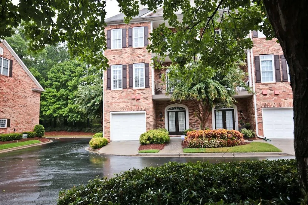 2599 Oglethorpe Circle Ne, Brookhaven, Georgia 30319, 4 Bedrooms Bedrooms, ,3 BathroomsBathrooms,Residential,Sold,2599 Oglethorpe Circle Ne,5738288