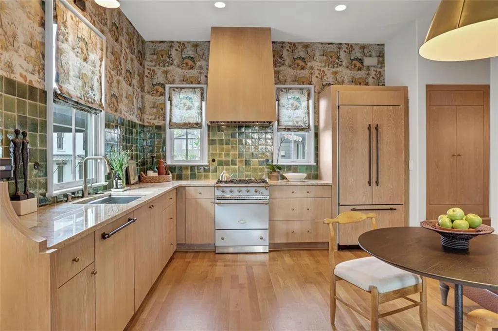 2057 Manchester Street Ne, Atlanta, Georgia 30324, ,Residential Income,For Sale,2057 Manchester Street Ne,7644969
