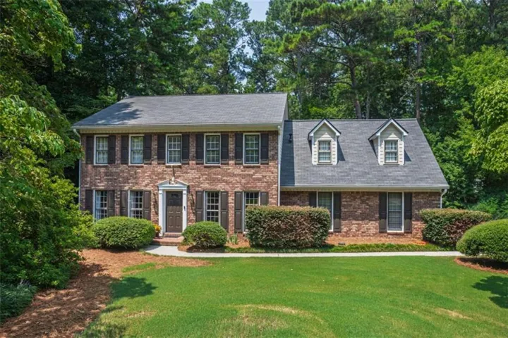 1707 Red Fox Run, Lilburn, Georgia 30047
