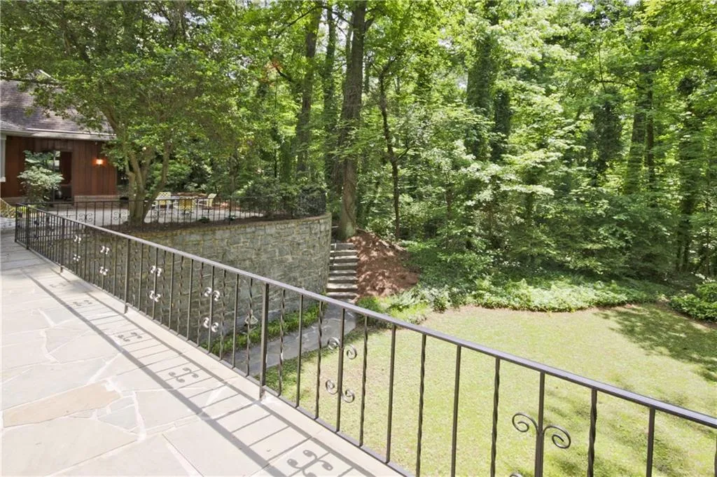 4566 Jett Road, Atlanta, Georgia 30327, 5 Bedrooms Bedrooms, ,2 BathroomsBathrooms,Residential,Sold,4566 Jett Road,5521631