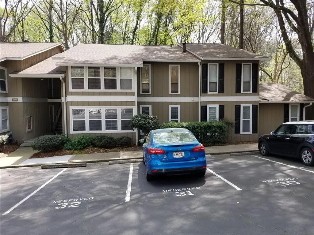 5141 Roswell Road Unit 6, Sandy Springs, Georgia 30342, 2 Bedrooms Bedrooms, ,2 BathroomsBathrooms,Residential,Sold,5141 Roswell Road Unit 6,6703625