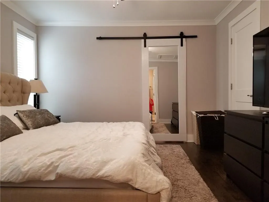 5141 Roswell Road Unit 6, Sandy Springs, Georgia 30342, 2 Bedrooms Bedrooms, ,2 BathroomsBathrooms,Residential,Sold,5141 Roswell Road Unit 6,6703625