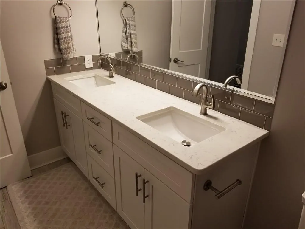 5141 Roswell Road Unit 6, Sandy Springs, Georgia 30342, 2 Bedrooms Bedrooms, ,2 BathroomsBathrooms,Residential,Sold,5141 Roswell Road Unit 6,6703625