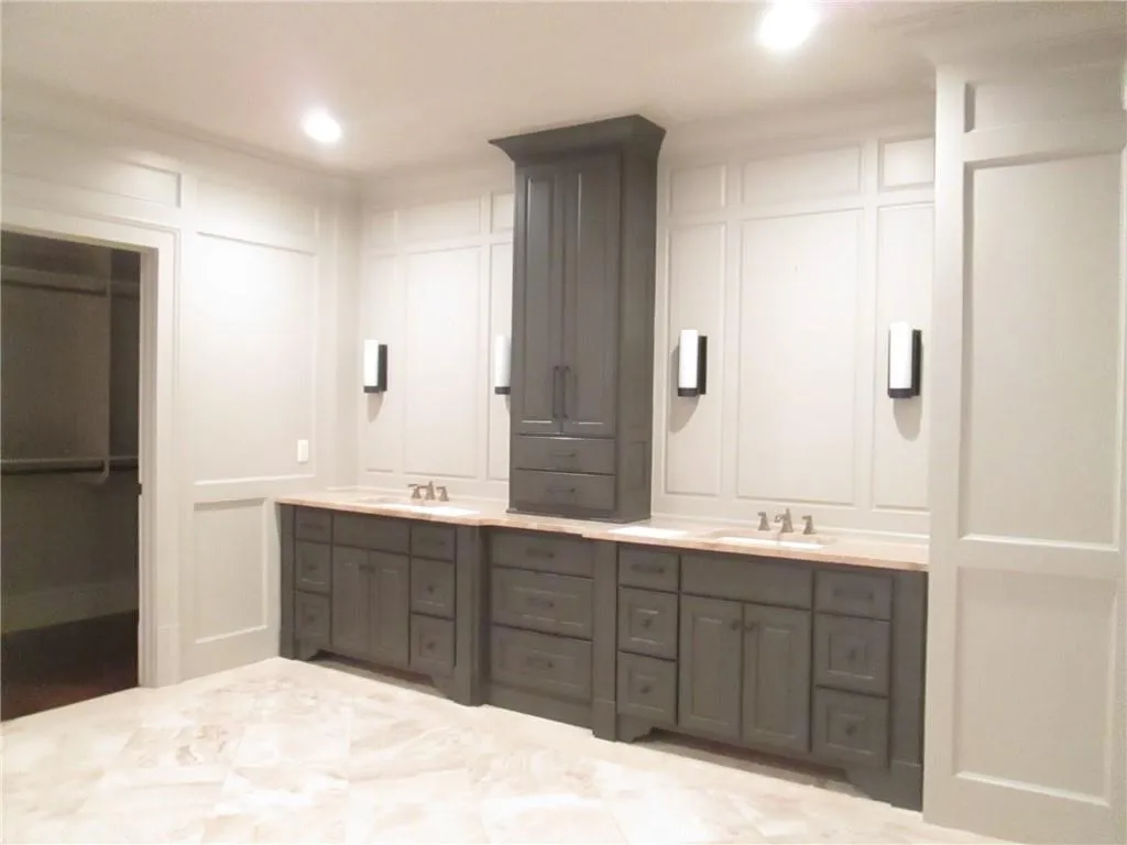 770 Brook Park Place, Atlanta, Georgia 30342, 7 Bedrooms Bedrooms, ,7 BathroomsBathrooms,Residential,Sold,770 Brook Park Place,6657481