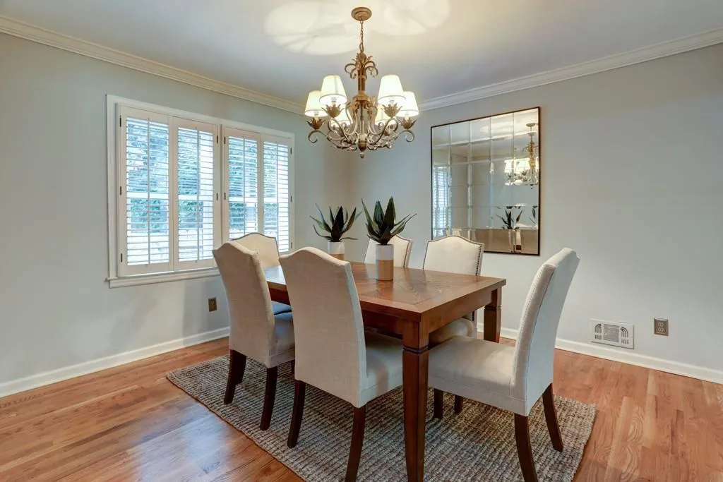 286 Dartmoor Circle, Sandy Springs, Georgia 30328, 4 Bedrooms Bedrooms, ,3 BathroomsBathrooms,Residential,Sold,286 Dartmoor Circle,6611617