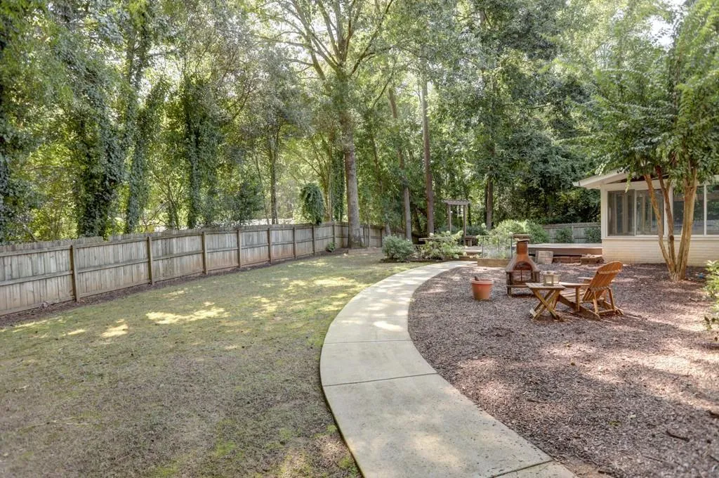 286 Dartmoor Circle, Sandy Springs, Georgia 30328, 4 Bedrooms Bedrooms, ,3 BathroomsBathrooms,Residential,Sold,286 Dartmoor Circle,6611617