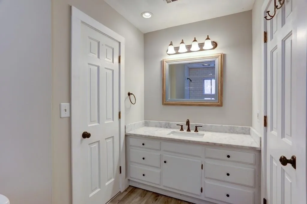 286 Dartmoor Circle, Sandy Springs, Georgia 30328, 4 Bedrooms Bedrooms, ,3 BathroomsBathrooms,Residential,Sold,286 Dartmoor Circle,6611617