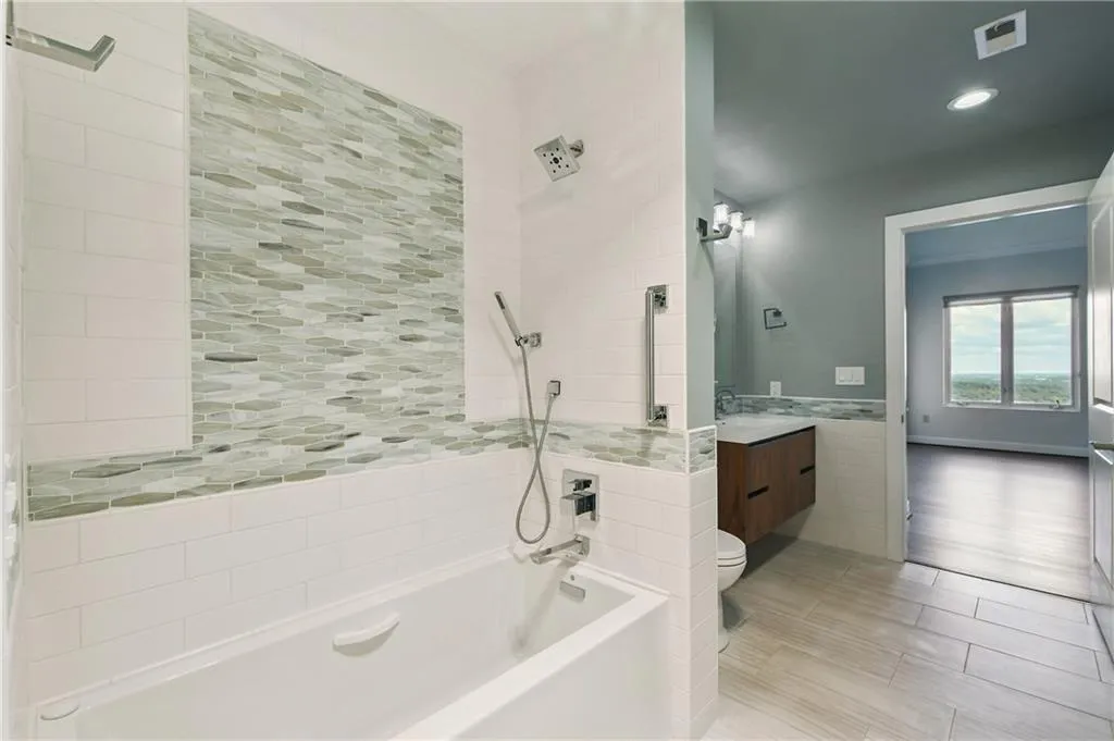 2950 Mount Wilkinson Parkway Se Unit 613, Atlanta, Georgia 30339, 2 Bedrooms Bedrooms, ,2 BathroomsBathrooms,Residential,For Sale,2950 Mount Wilkinson Parkway Se Unit 613,7616998