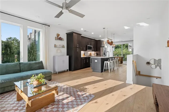403 Pratt Drive Se Unit 1001, Atlanta, Georgia 30315