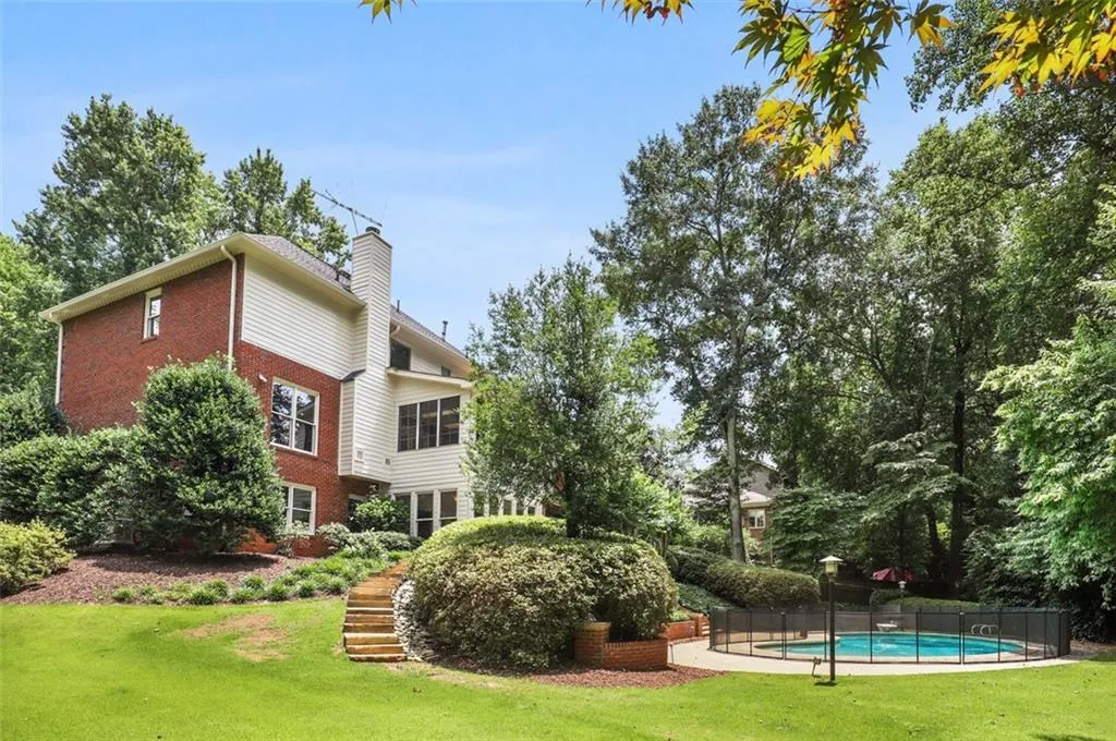 410 Overview Drive, Atlanta, Georgia 30327, 6 Bedrooms Bedrooms, ,5 BathroomsBathrooms,Residential,Sold,410 Overview Drive,6900686
