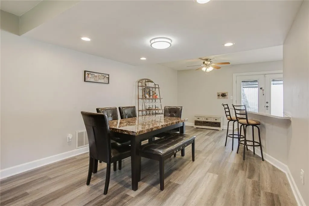 7086 Stonington Drive, Atlanta, Georgia 30328, 3 Bedrooms Bedrooms, ,2 BathroomsBathrooms,Residential,Sold,7086 Stonington Drive,6891017