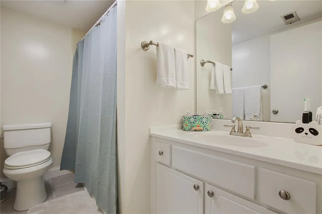 7086 Stonington Drive, Atlanta, Georgia 30328, 3 Bedrooms Bedrooms, ,2 BathroomsBathrooms,Residential,Sold,7086 Stonington Drive,6891017