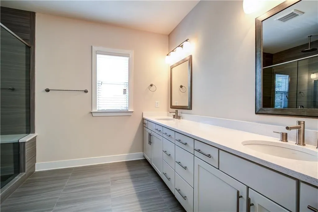 827 Stone Ridge Lane, Atlanta, Georgia 30324, 4 Bedrooms Bedrooms, ,3 BathroomsBathrooms,Residential,For Sale,827 Stone Ridge Lane,7659073