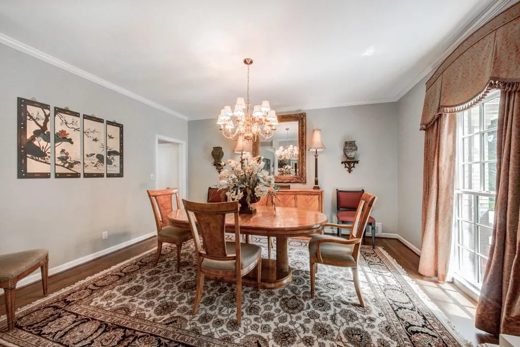 455 Forestdale Drive Ne, Sandy Springs, Georgia 30342, 6 Bedrooms Bedrooms, ,4 BathroomsBathrooms,Residential,Sold,455 Forestdale Drive Ne,6750453