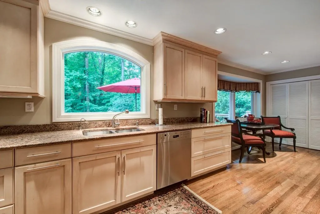 455 Forestdale Drive Ne, Sandy Springs, Georgia 30342, 6 Bedrooms Bedrooms, ,4 BathroomsBathrooms,Residential,Sold,455 Forestdale Drive Ne,6750453