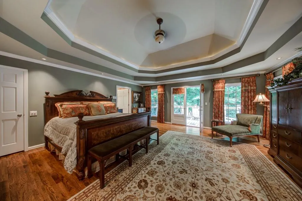 455 Forestdale Drive Ne, Sandy Springs, Georgia 30342, 6 Bedrooms Bedrooms, ,4 BathroomsBathrooms,Residential,Sold,455 Forestdale Drive Ne,6750453