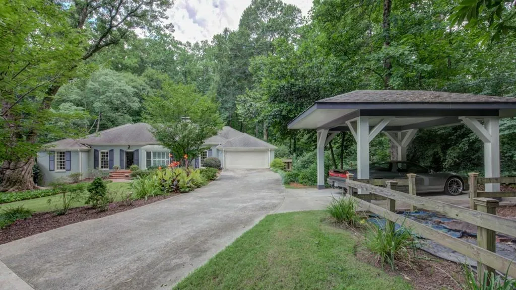 455 Forestdale Drive Ne, Sandy Springs, Georgia 30342, 6 Bedrooms Bedrooms, ,4 BathroomsBathrooms,Residential,Sold,455 Forestdale Drive Ne,6750453