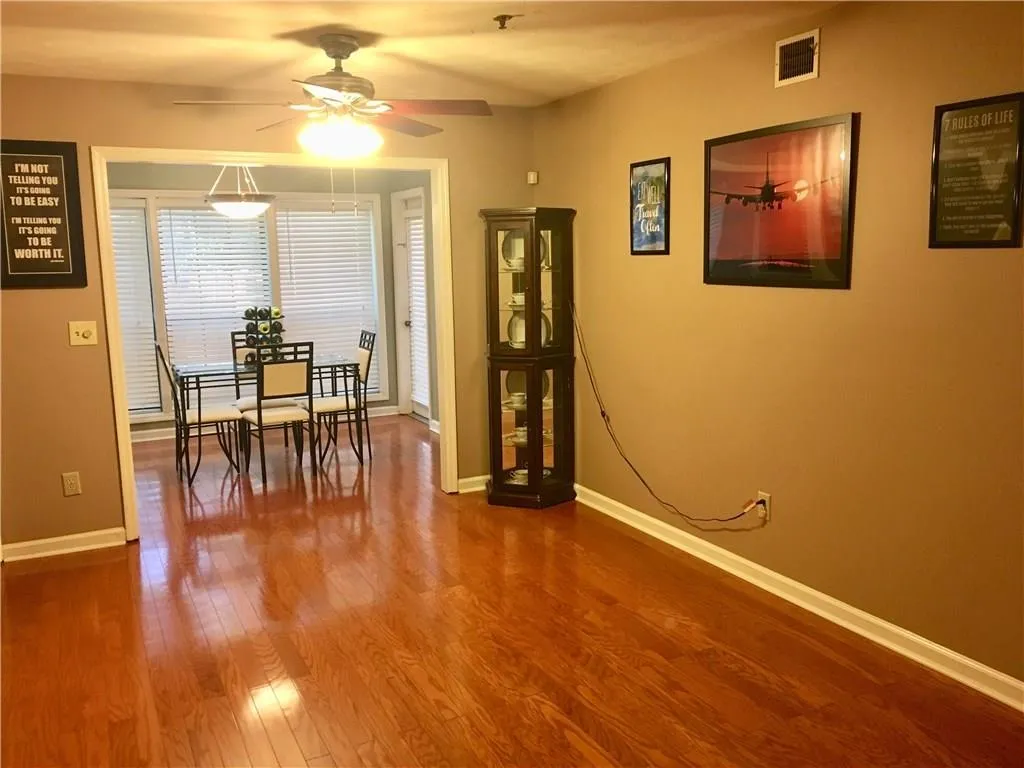 4533 Vinings Central Trace Se Unit 84, Atlanta, Georgia 30339, 2 Bedrooms Bedrooms, ,2 BathroomsBathrooms,Residential,Sold,4533 Vinings Central Trace Se Unit 84,5923873