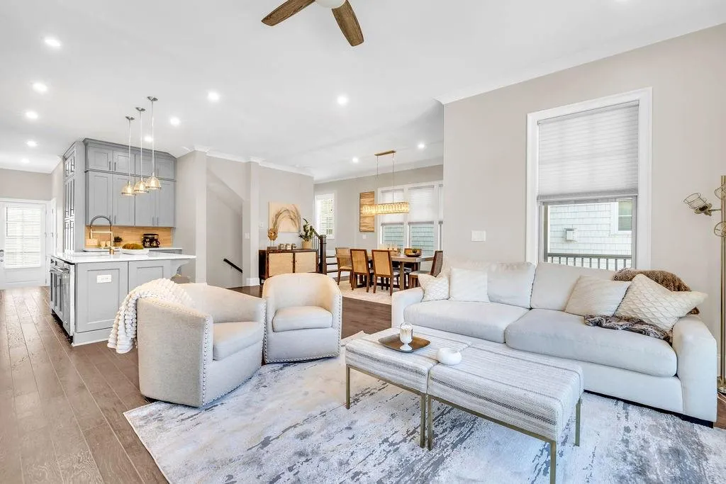 Bright, open & spacious ideal for entertaining - walkout to private deck!