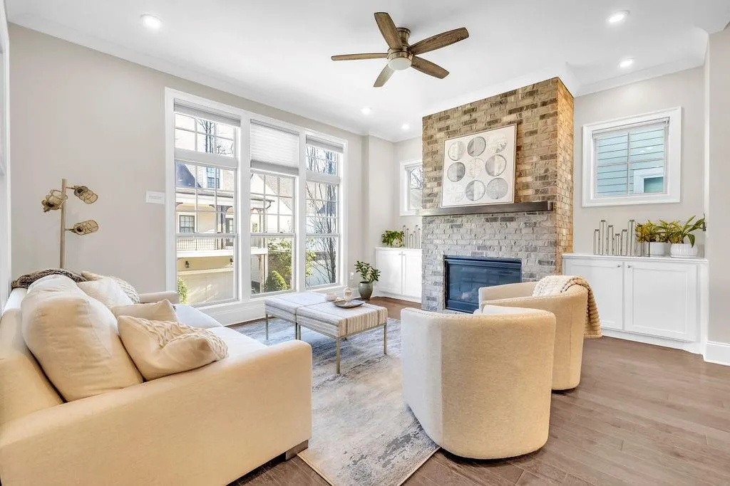 Sandy Springs, Georgia 30328, 4 Bedrooms Bedrooms, ,3 BathroomsBathrooms,Residential,Sold,7711207