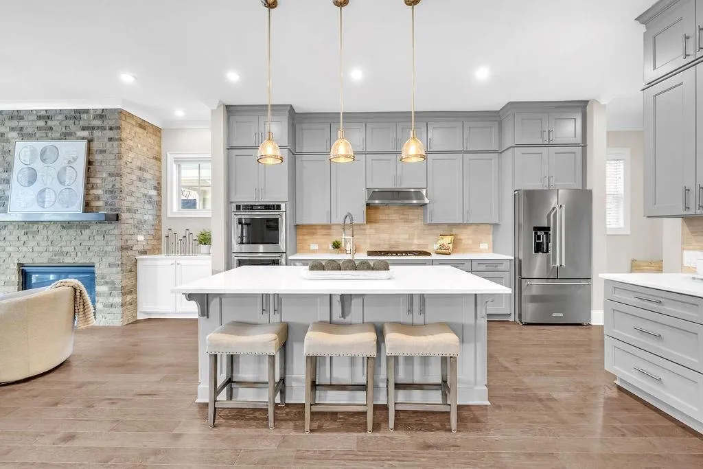 Sandy Springs, Georgia 30328, 4 Bedrooms Bedrooms, ,3 BathroomsBathrooms,Residential,Sold,7711207