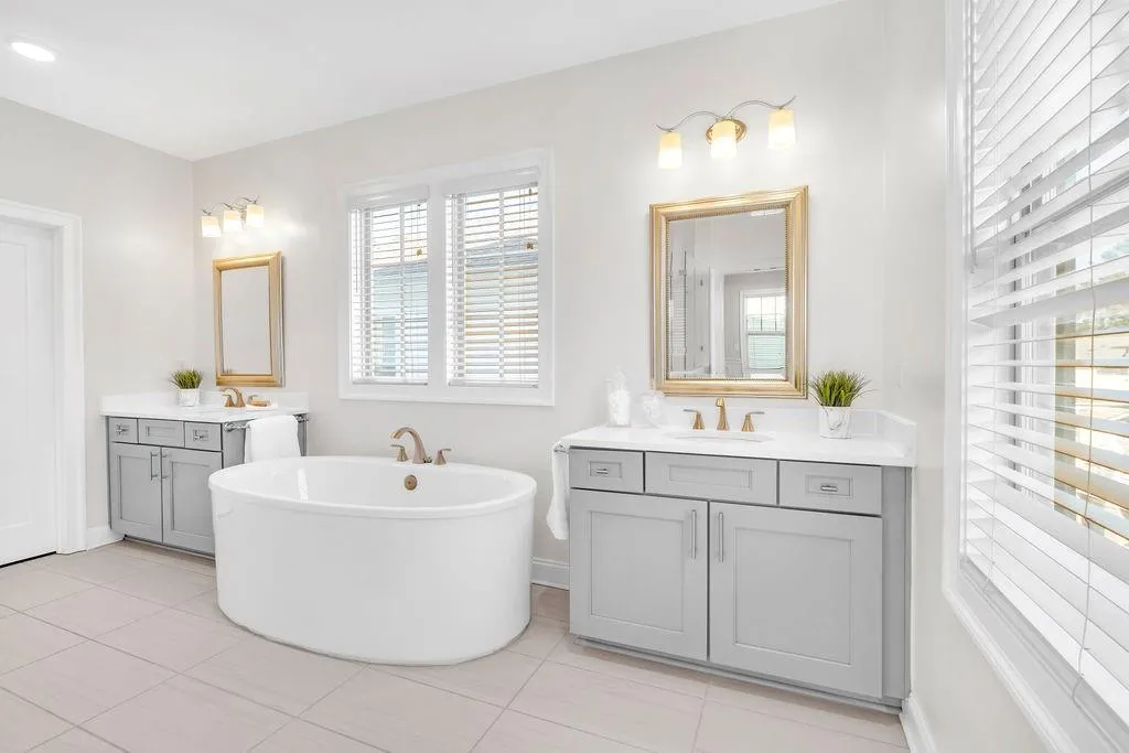 Sandy Springs, Georgia 30328, 4 Bedrooms Bedrooms, ,3 BathroomsBathrooms,Residential,Sold,7711207